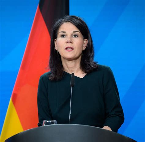 markus lottologo|Markus Lanz wirft Baerbock und der Bundesregierung .